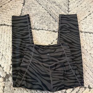 Old Navy Active Black Zebra Print Leggings